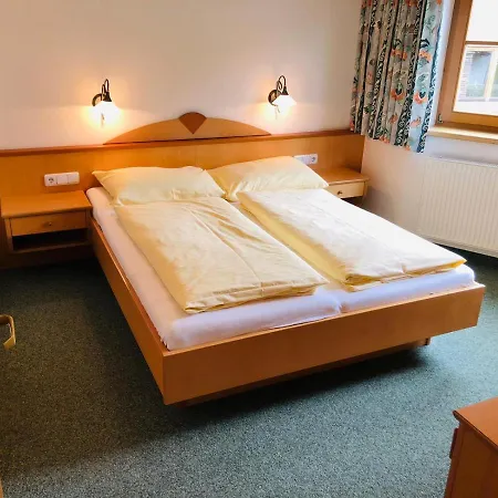 Ferienhaus Roesslwirt Lejlighed *